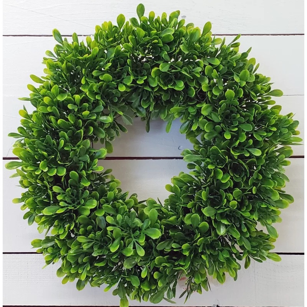 Wayfair Gracie Oaks Boxwood Polyethylene Wreath